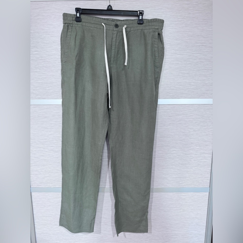 Vince men’s Khaki Linen Pants in sz. L